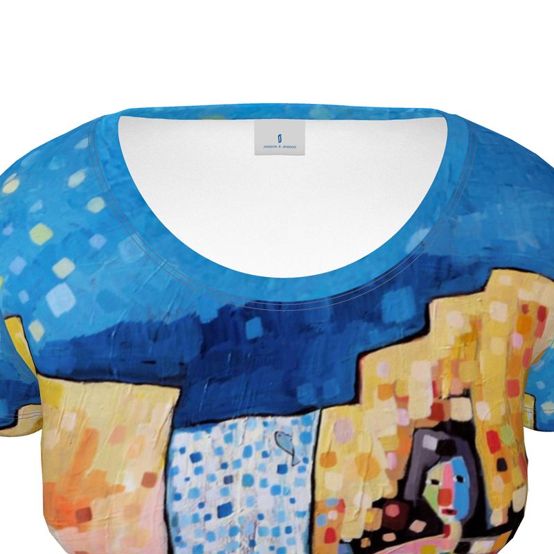 A flattering, flowing fit that echoes the painting’s sensual grace.